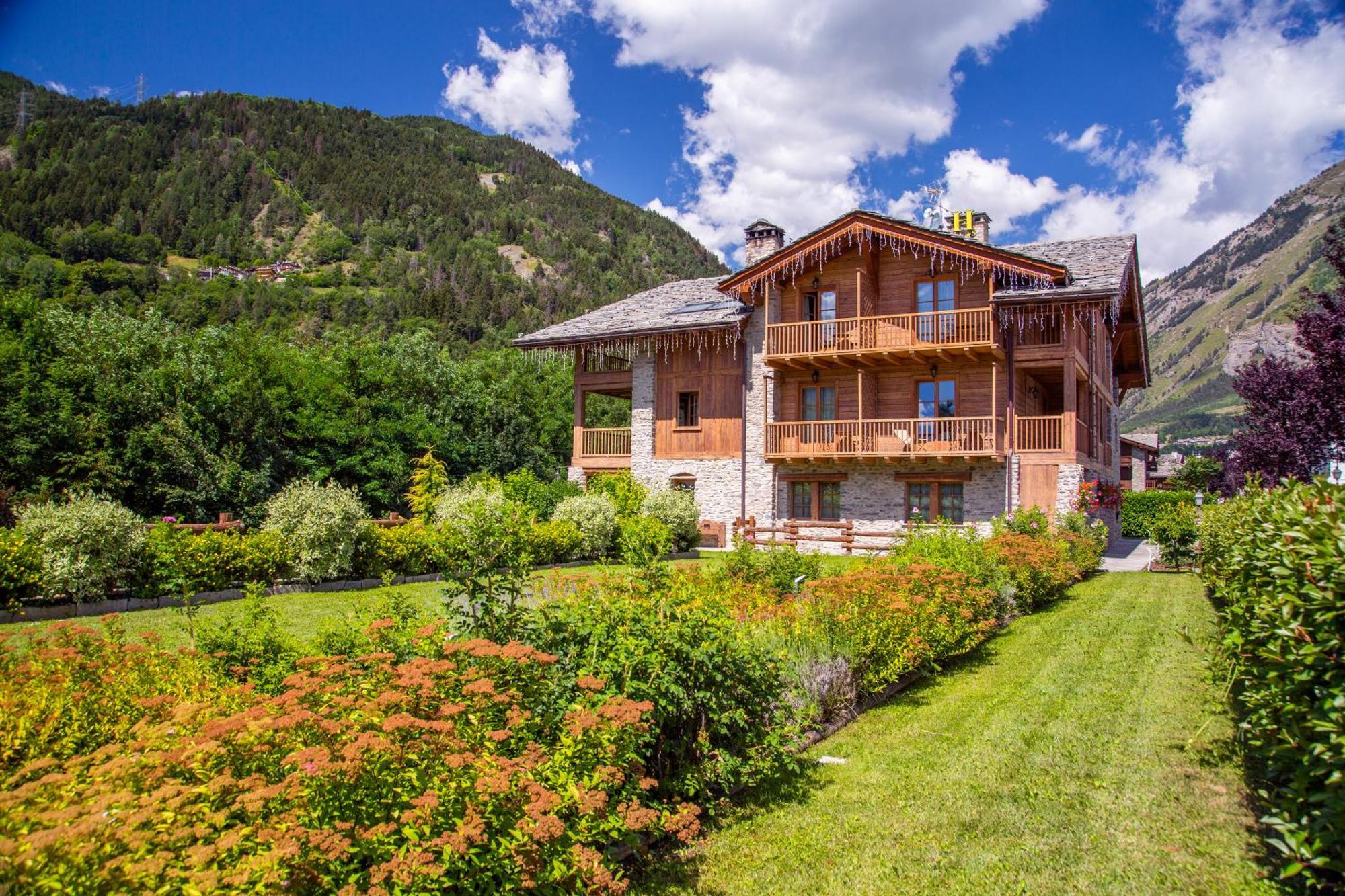 Hotel Les Montagnards Morgex Extérieur photo