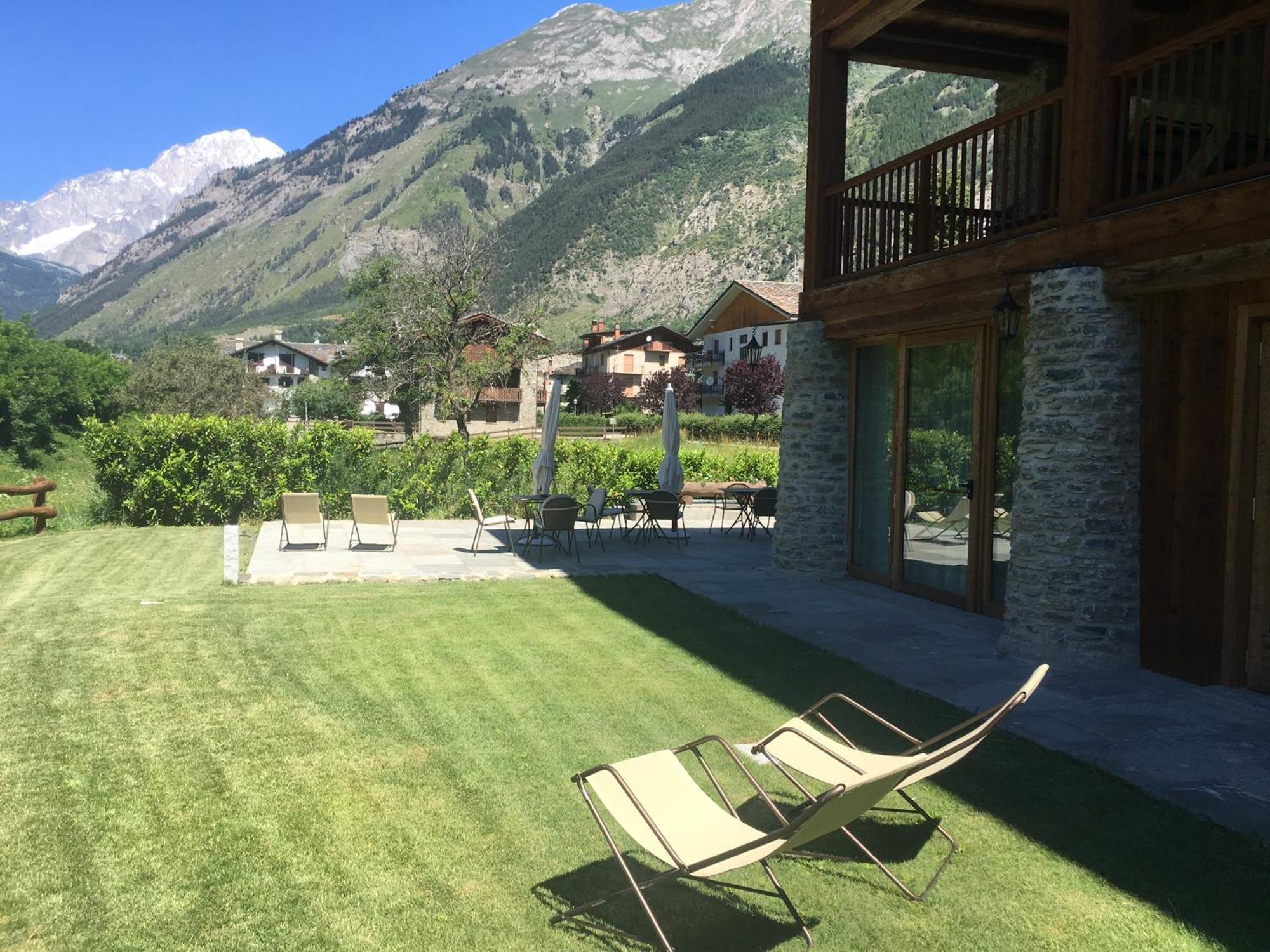 Hotel Les Montagnards Morgex Extérieur photo